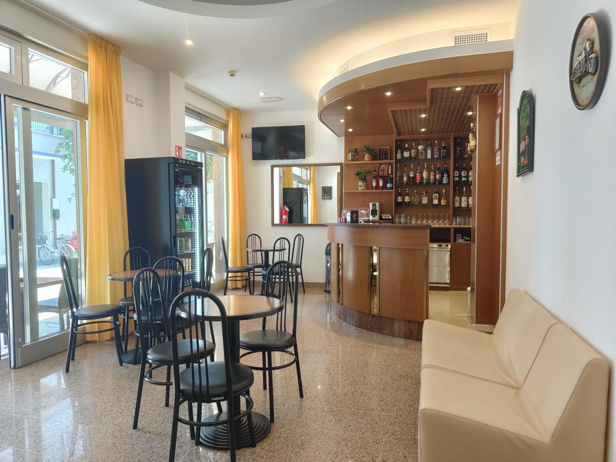 Hotel Anna 2*