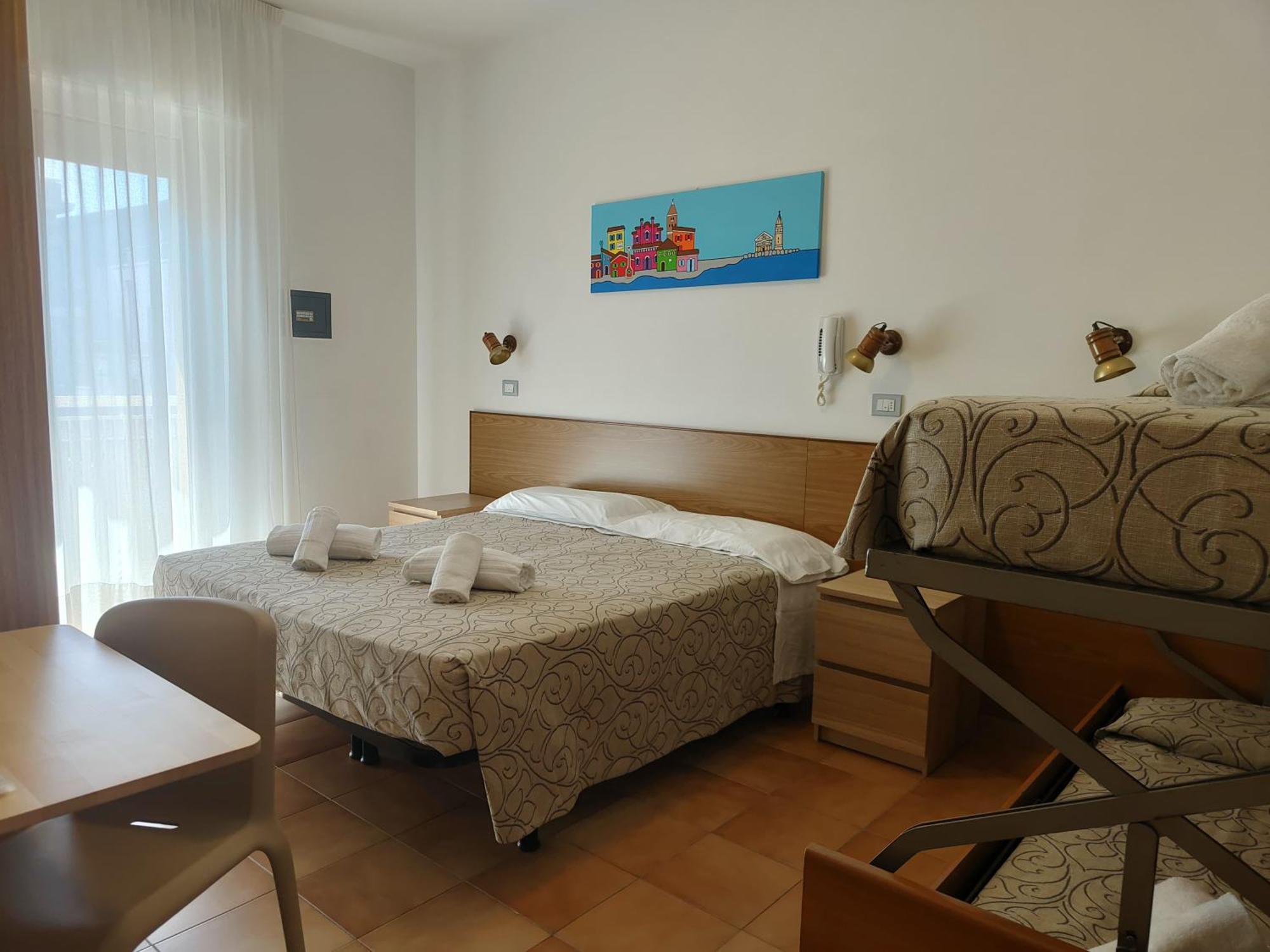 Anna Hotel 2*